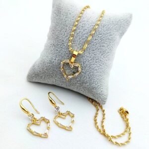 Altin Kaplama Baget Tasli Kalpli Kolye Kupe Set 3322eb