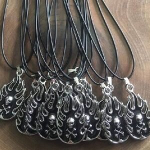 Deri Ipli Metal Kurukafa Sallantili Kolye 12 Adet 3506ub