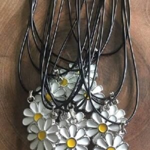 Deri Ipli Metal Papatya Sallantili Kolye 12 Adet 3528ub