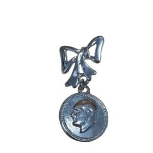 Gumus Rengi Fiyonklu Ataturk Yaka Rozeti 12 Adet 5324mp