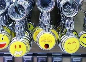 İmalattan Toptan Metal Emoji Anahtarlık Çeşitleri 10 Adet 2077mp