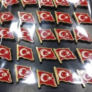 Dalgalanan Türk Bayrağı Yaka Rozeti 30 Adet 8425as
